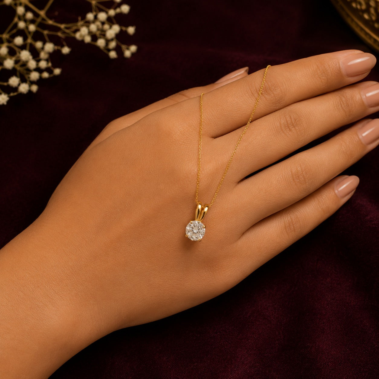 Solitaire Gold Pendant